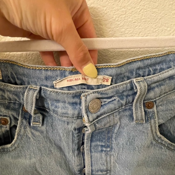 Levi’s Ribcage Bootcut - Picture 2 of 4